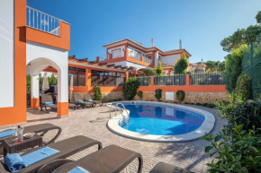 7+1 BEDROOM PRIVATE VILLA, HEATED POOL, GAMES, BBQ